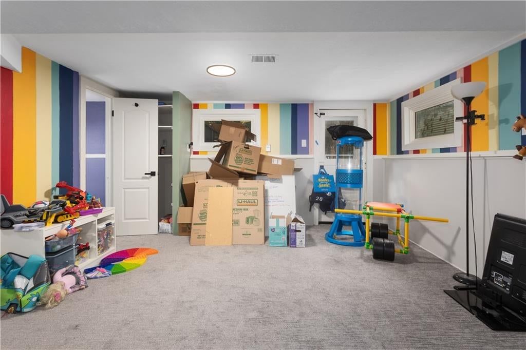 417 Melrose Street — photo 23