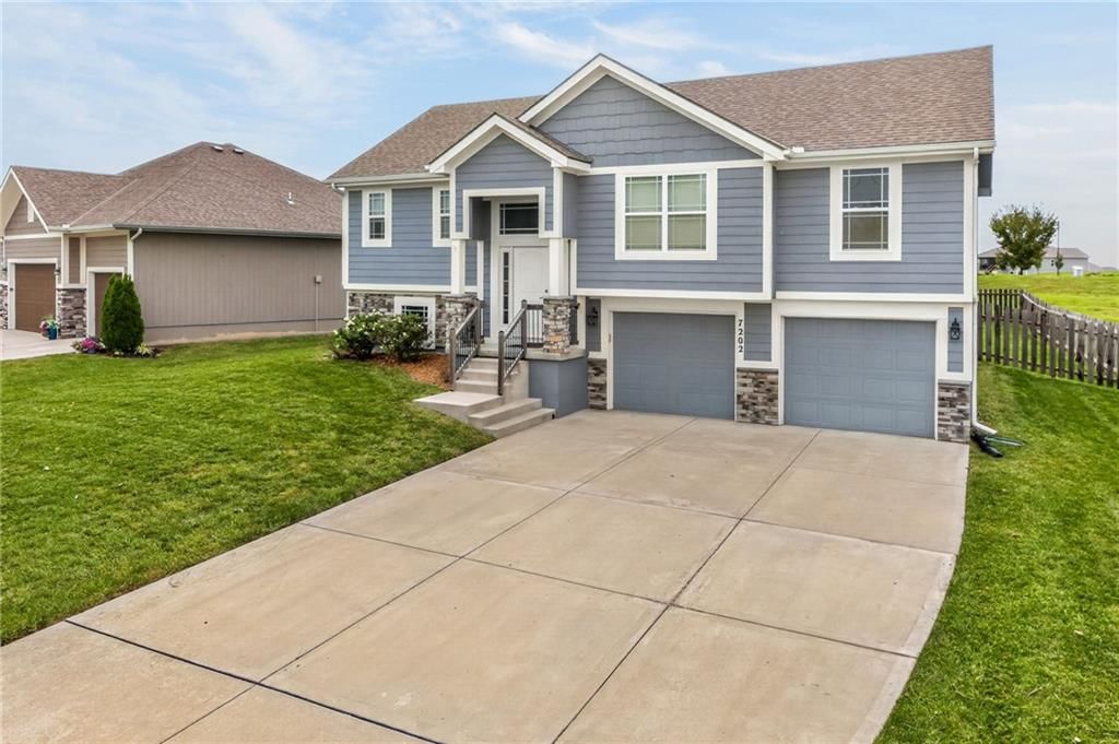 7202 NE 112th Terrace, Kansas City, MO: listing photo 3