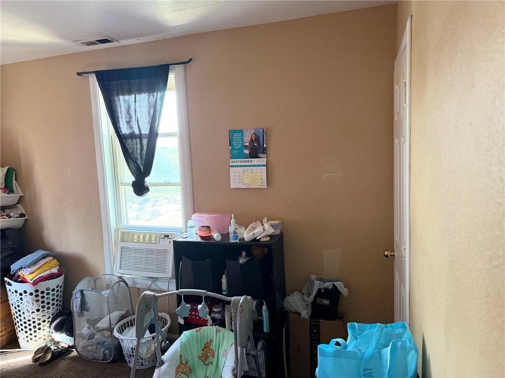 Photo 9 of 22 - 813 W 5th Street