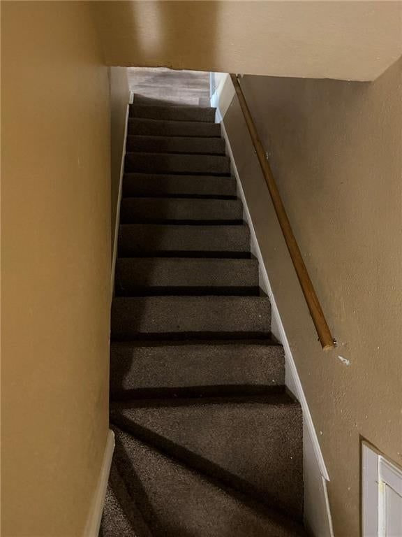Photo 11 of 22 - 813 W 5th Street