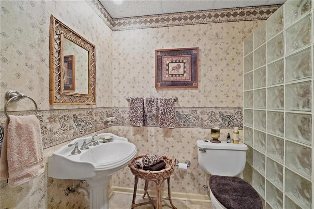 11118 W 121 Street — photo 39