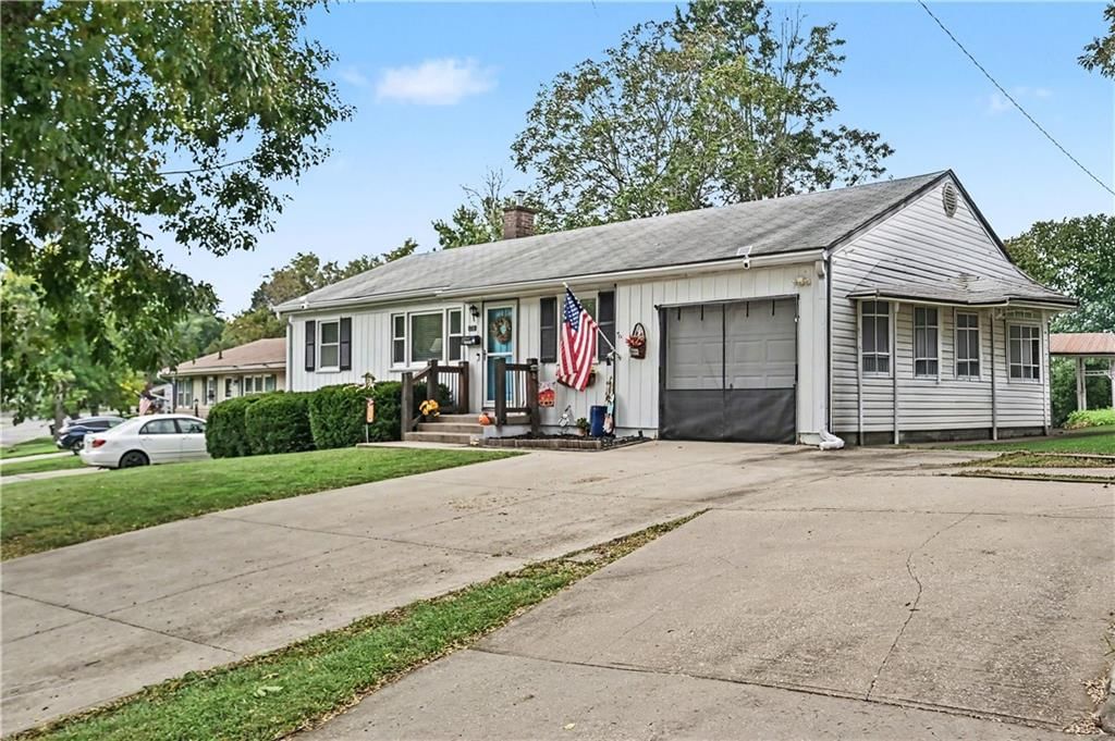 3728 S Osage Street, Independence, MO: listing photo 2