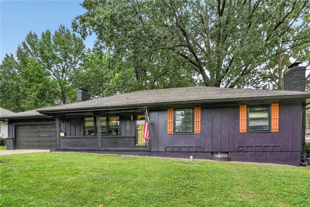 7725 Crescent Avenue, Raytown, MO: listing photo 2