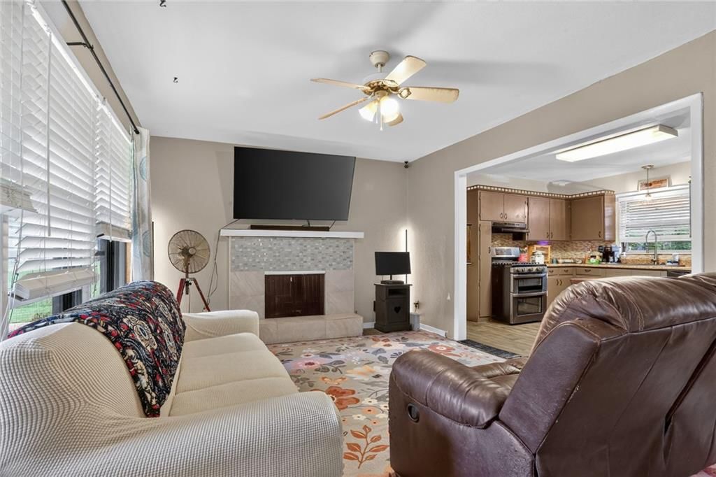 7725 Crescent Avenue, Raytown, MO: listing photo 3