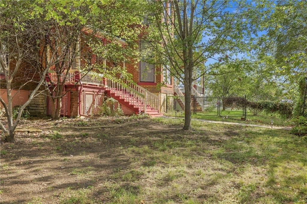 924 S National Avenue — photo 43
