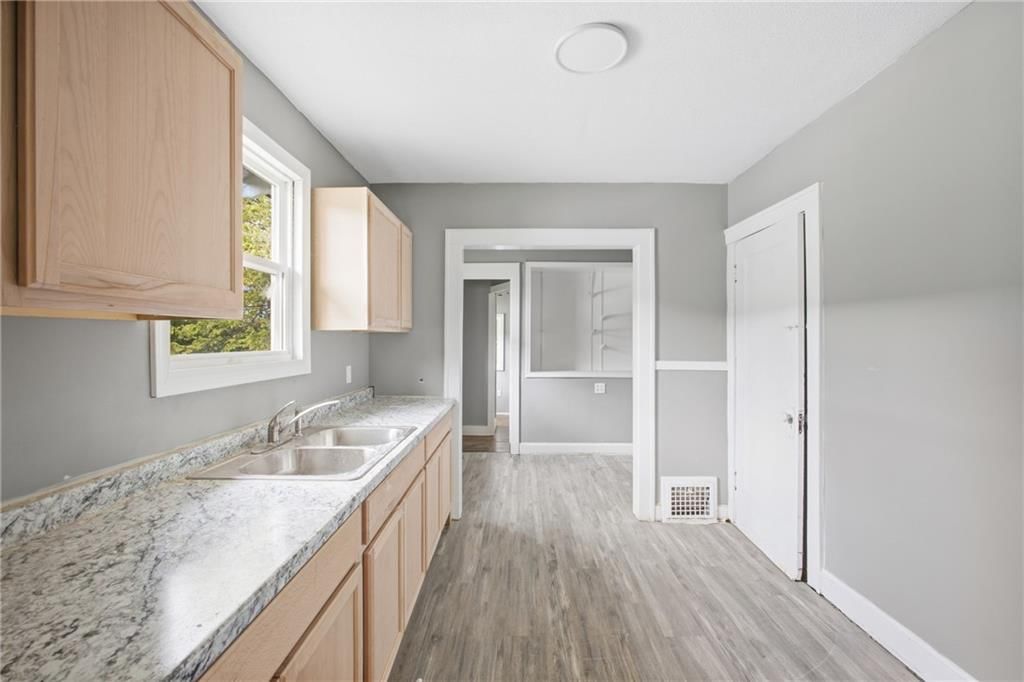 2538 Quincy Street — photo 8