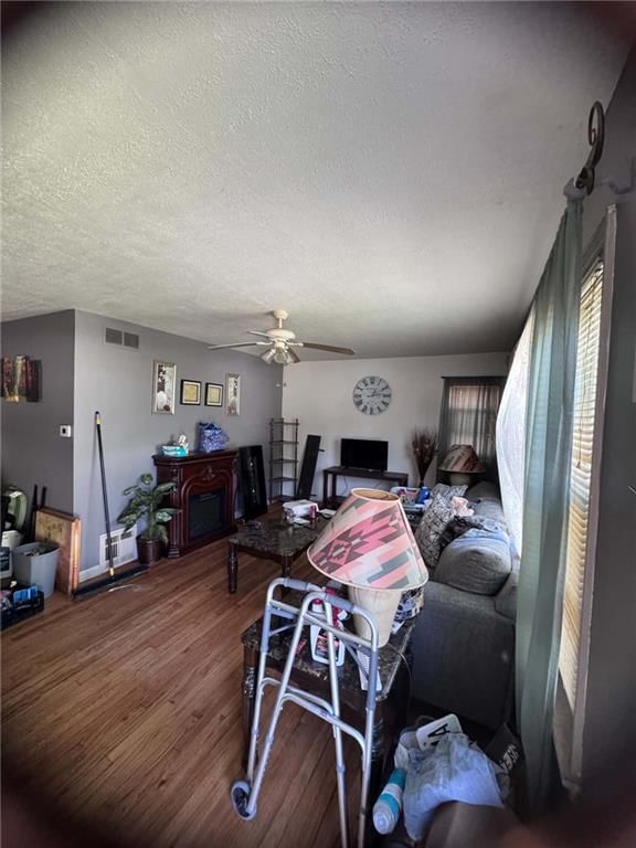 10417 E 27TH Street, Independence, MO: listing photo 3