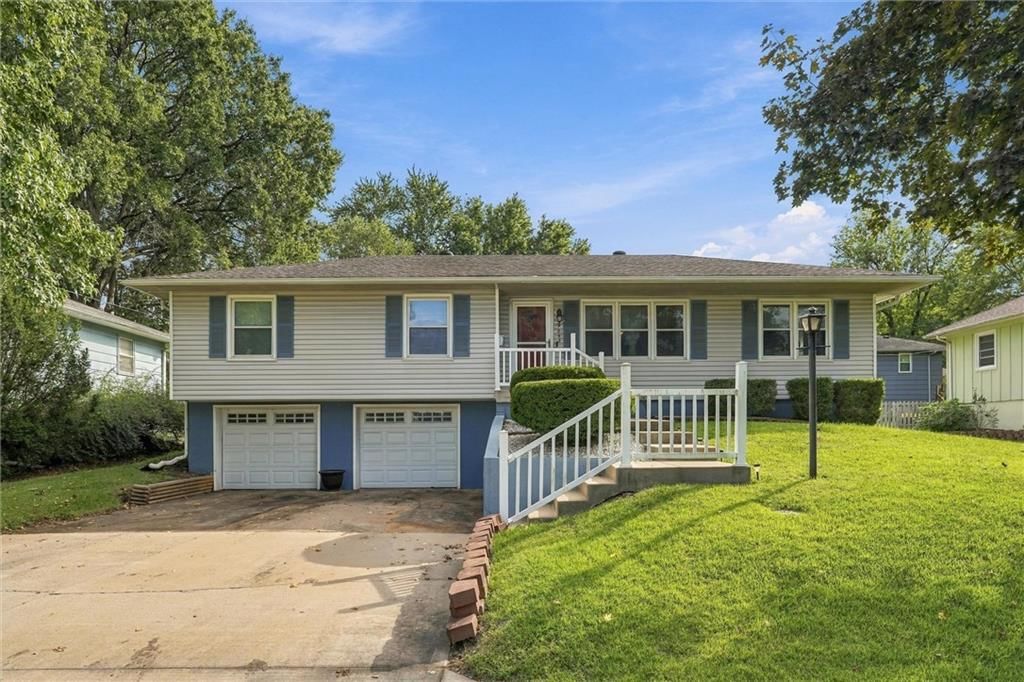 9053 E 83rd Street, Raytown, MO