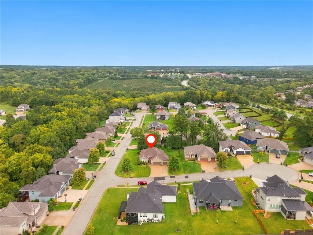 801 SE Pine Court — photo 33