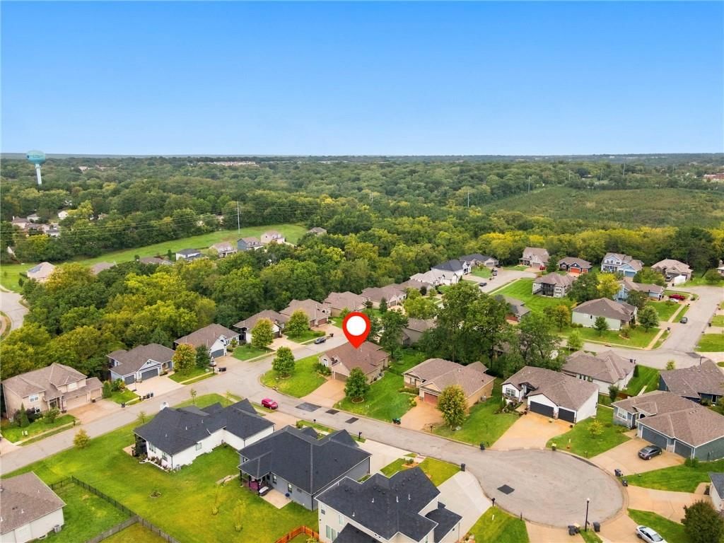801 SE Pine Court — photo 34