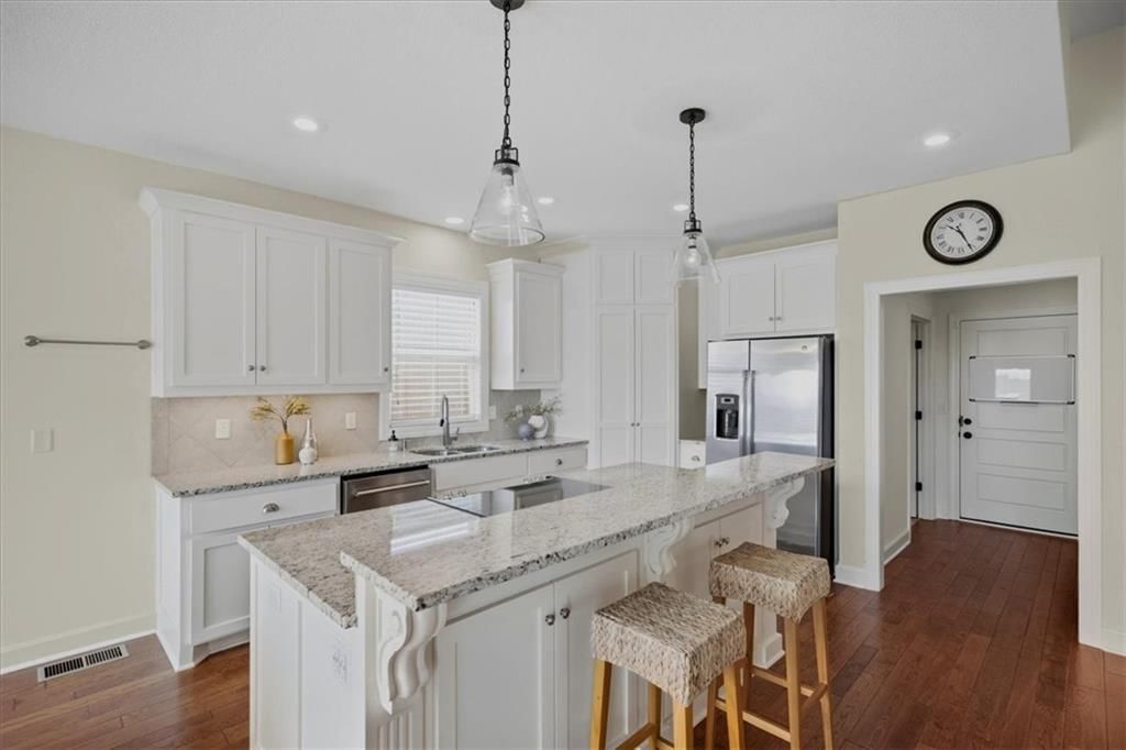 16367 S Heatherwood Street — photo 9