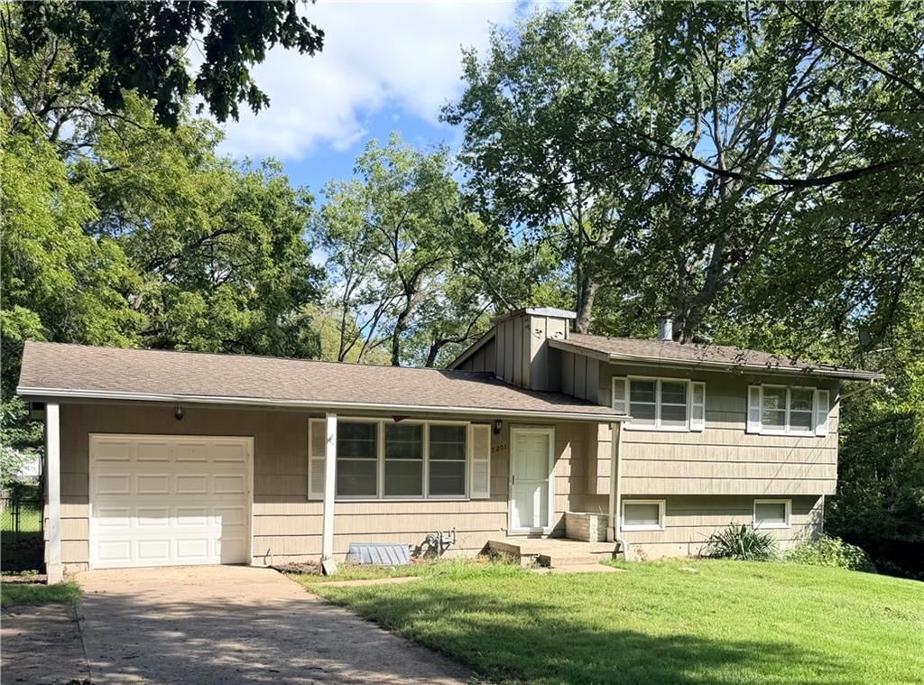 7201 NW Winter Avenue — photo 1