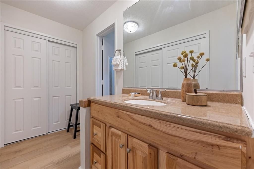 Photo 12 of 22 - 4057 Walnut Street #6, Kansas City, MO 64111