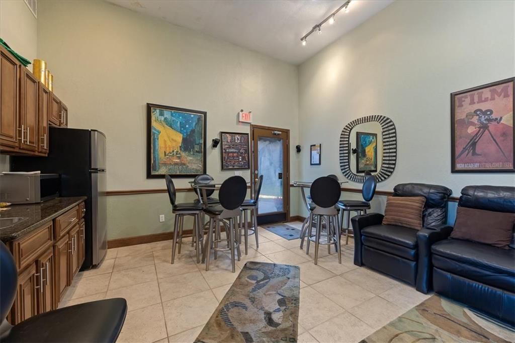 Photo 20 of 22 - 4057 Walnut Street #6, Kansas City, MO 64111