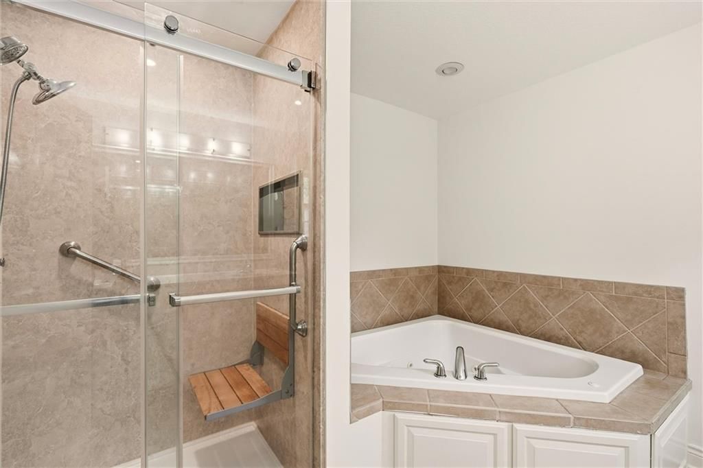 2116 Bradford Place — photo 16