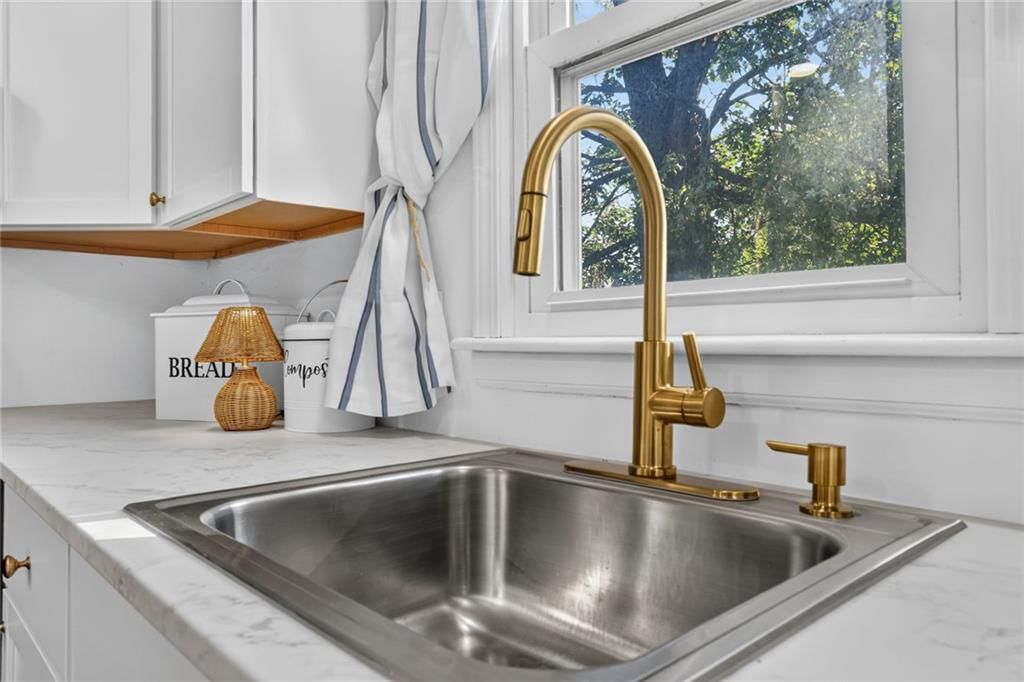 312 S CHESTER Terrace — photo 8