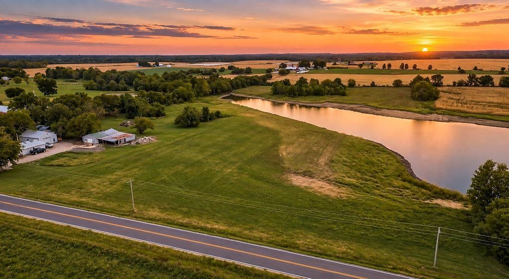 E State Rt 2 Highway, Harrisonville, MO