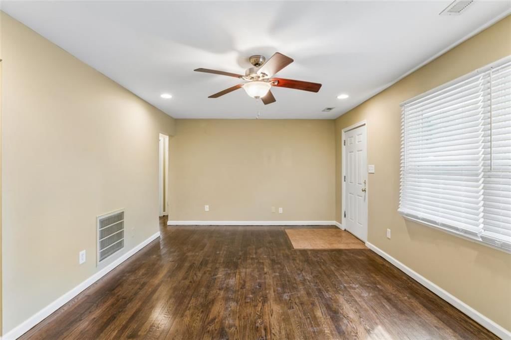 8549 Wornall Road — photo 7