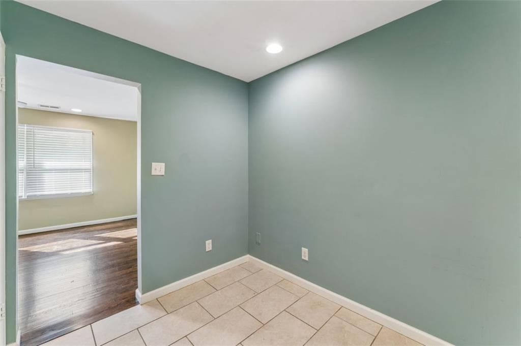 8549 Wornall Road — photo 13