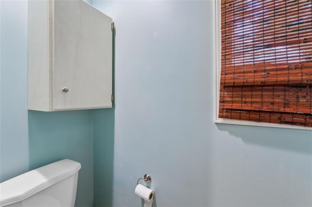 8549 Wornall Road — photo 23