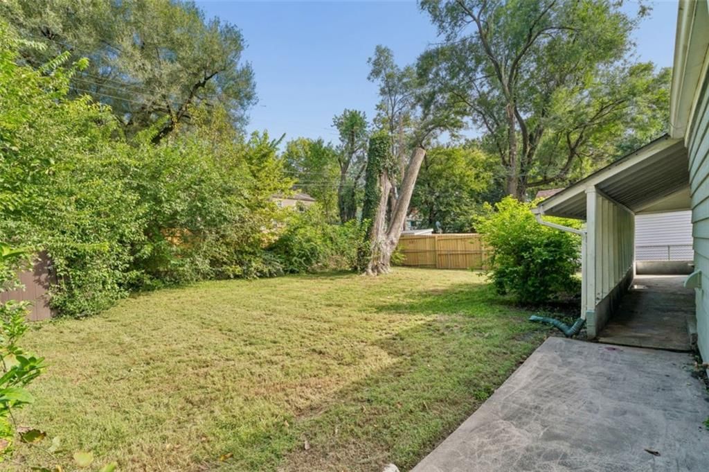 8549 Wornall Road — photo 35