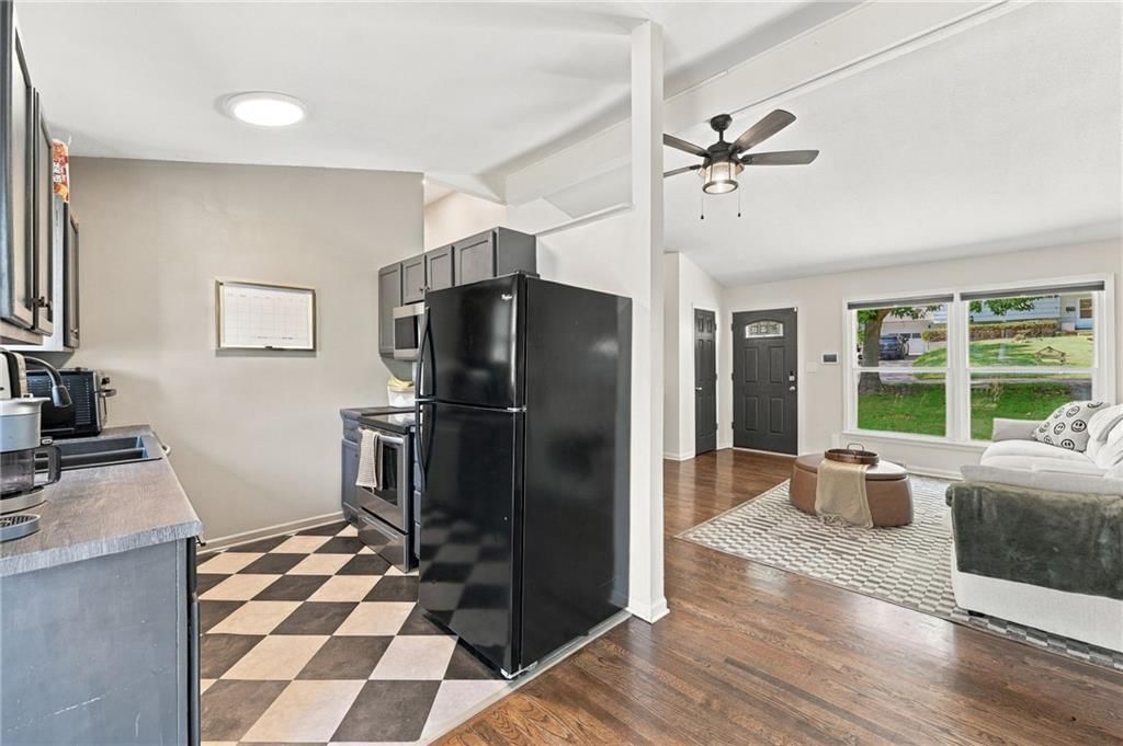 6313 N Wabash Avenue — photo 15