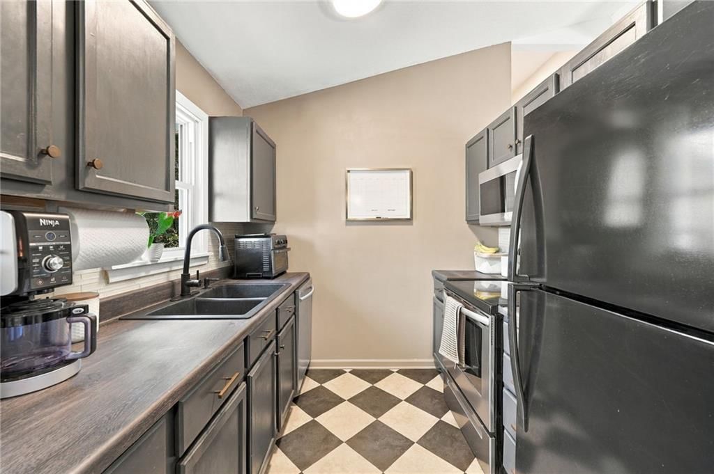 6313 N Wabash Avenue — photo 16