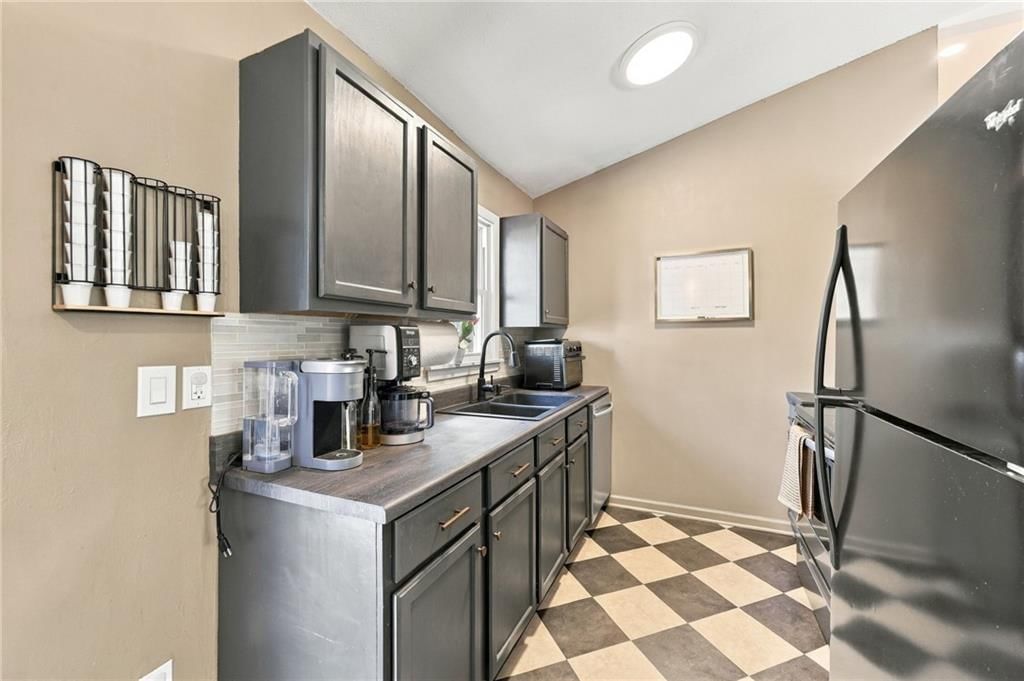 6313 N Wabash Avenue — photo 17
