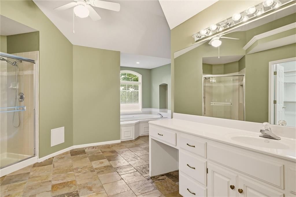 5601 NE Misty Meadow Place — photo 25