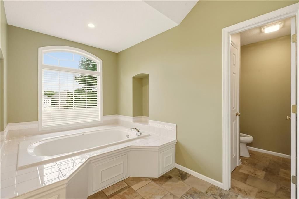 5601 NE Misty Meadow Place — photo 26