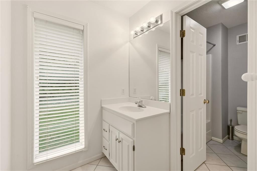 5601 NE Misty Meadow Place — photo 36