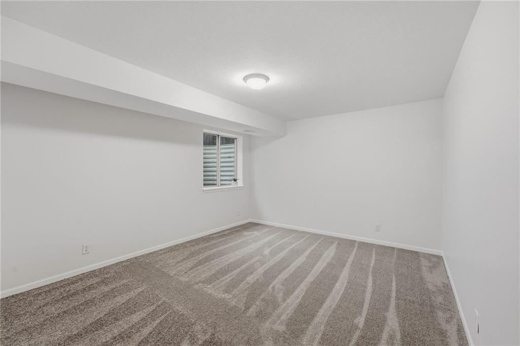 Photo 31 of 40 - 22104 CRYSTAL Avenue, Peculiar, MO 64078
