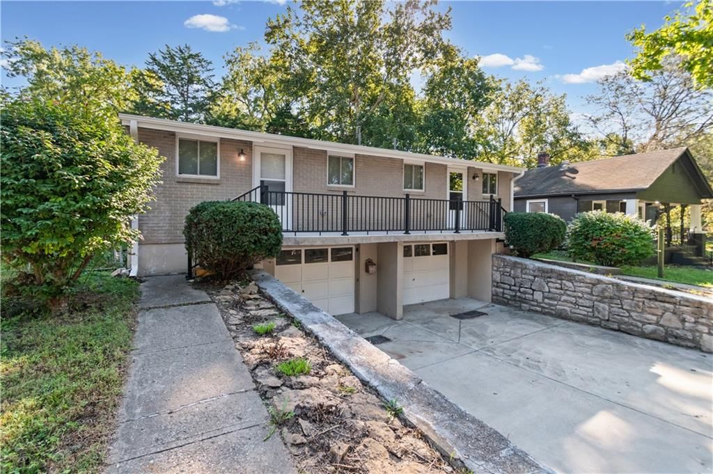 2429 2431 S Harvard Avenue, Independence, MO: listing photo 2