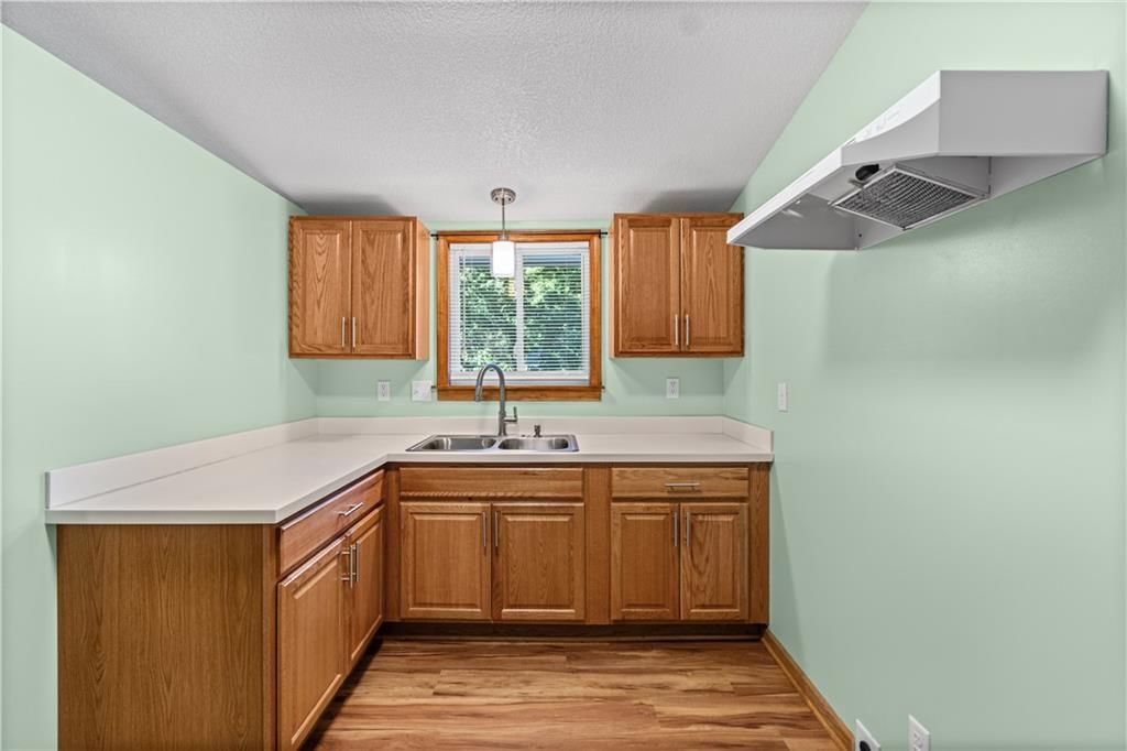 Photo 9 of 34 - 2429 2431 S Harvard Avenue, Independence, MO 64052