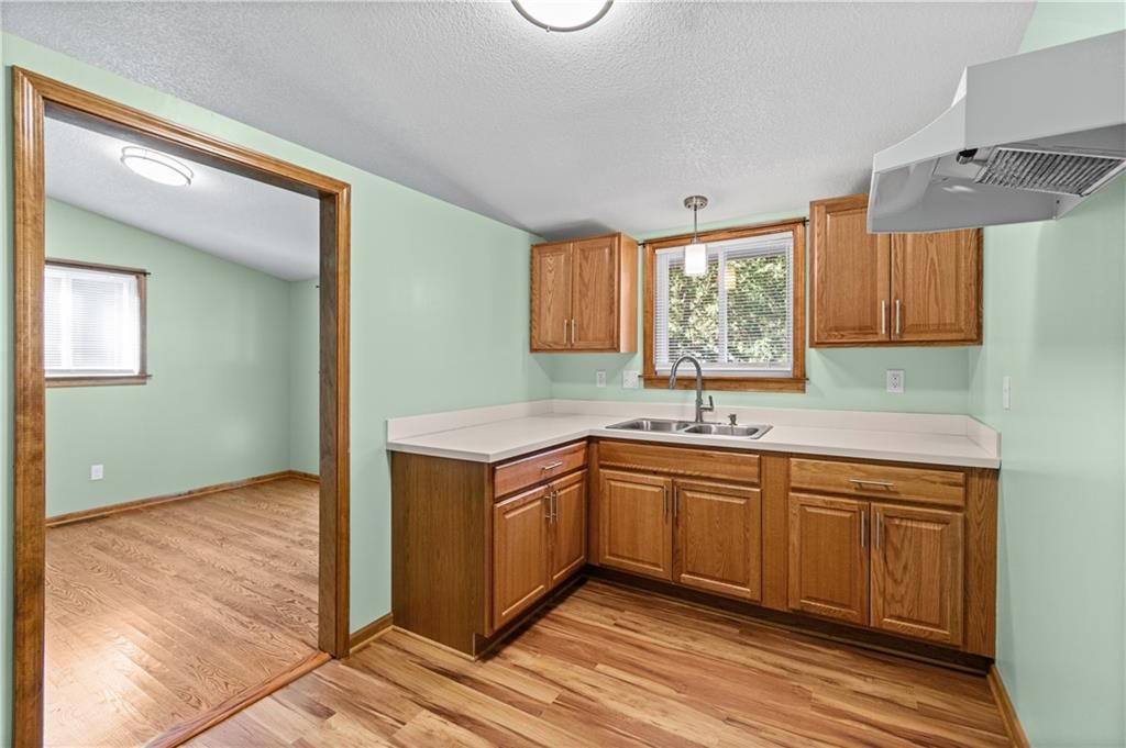 Photo 10 of 34 - 2429 2431 S Harvard Avenue, Independence, MO 64052
