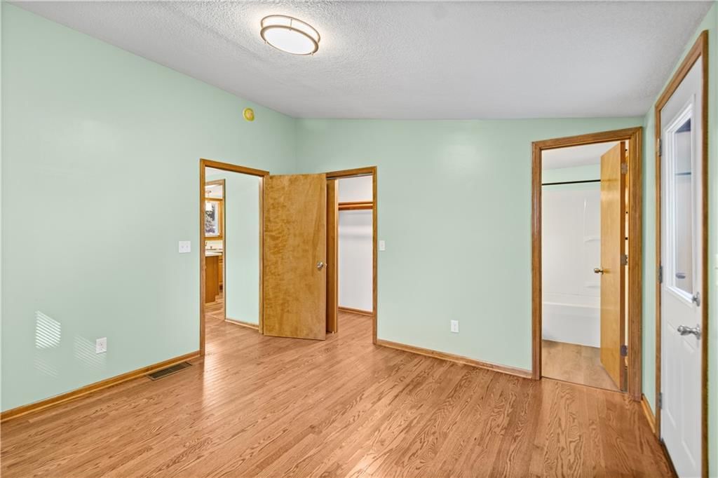 Photo 13 of 34 - 2429 2431 S Harvard Avenue, Independence, MO 64052