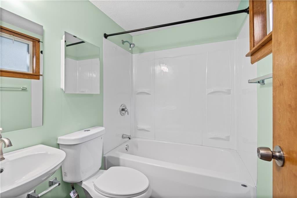Photo 15 of 34 - 2429 2431 S Harvard Avenue, Independence, MO 64052