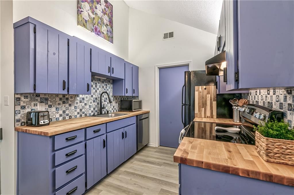 8106 Monrovia Street — photo 19