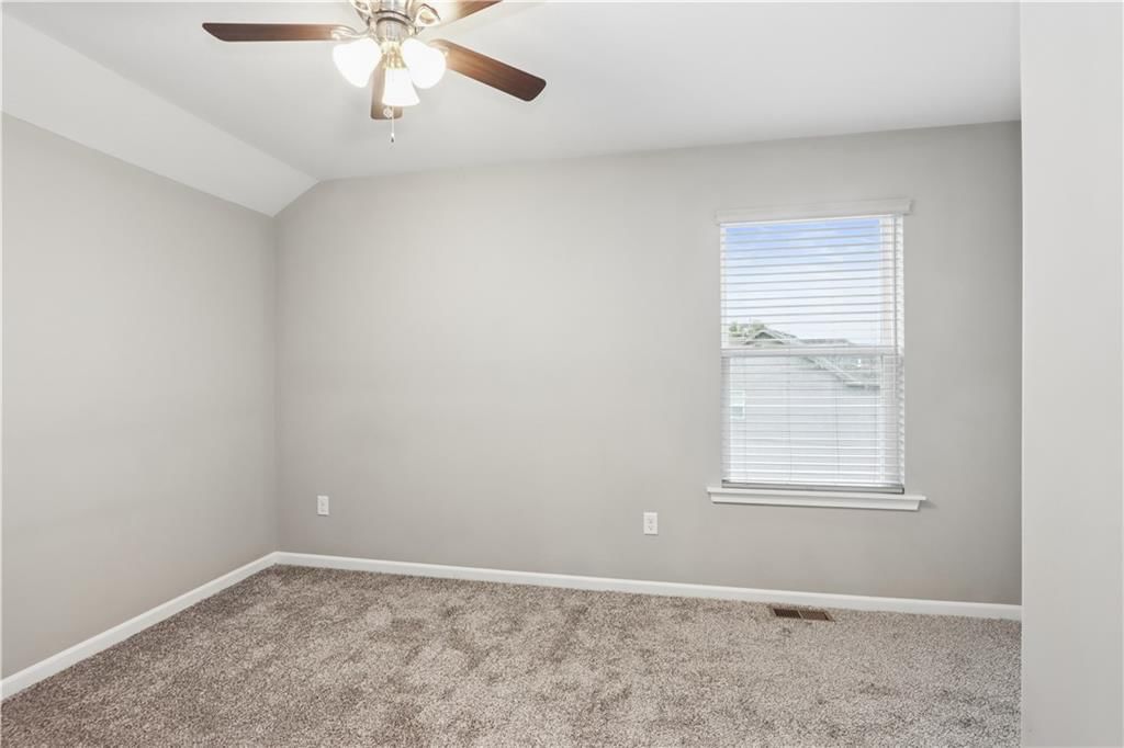 7700 N Lawn Avenue N — photo 17