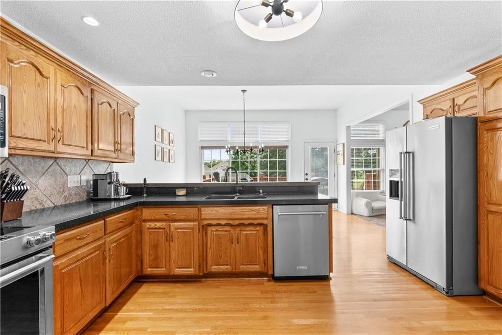 317 SW Bridlewood Court — photo 8