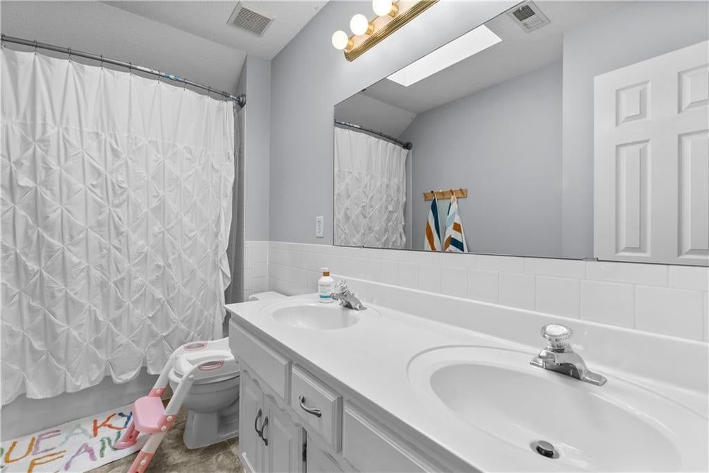 317 SW Bridlewood Court — photo 26