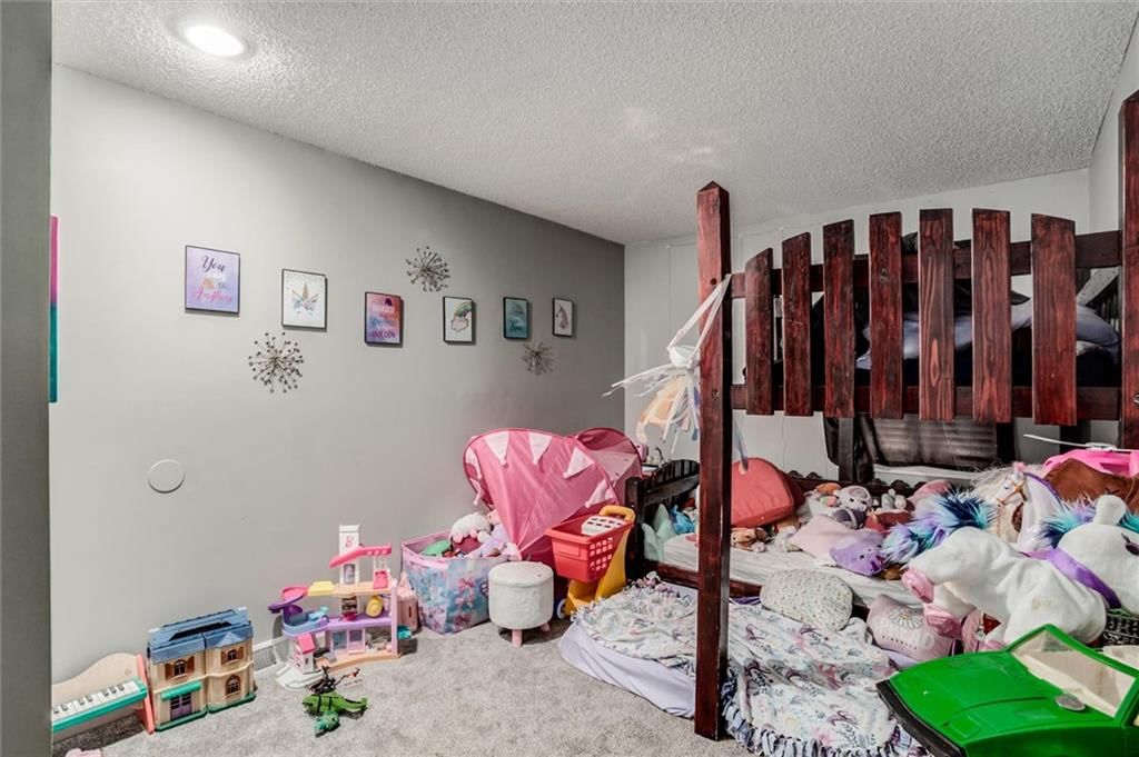 Photo 10 of 31 - 37 Cherry Street, Liberty, MO 64068