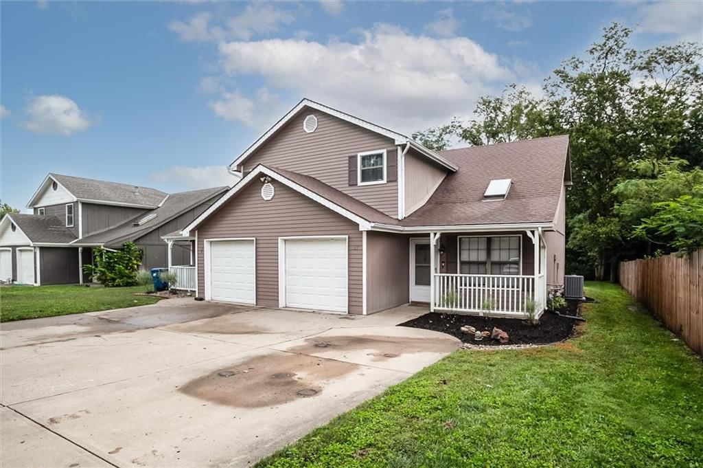 Photo 14 of 31 - 37 Cherry Street, Liberty, MO 64068