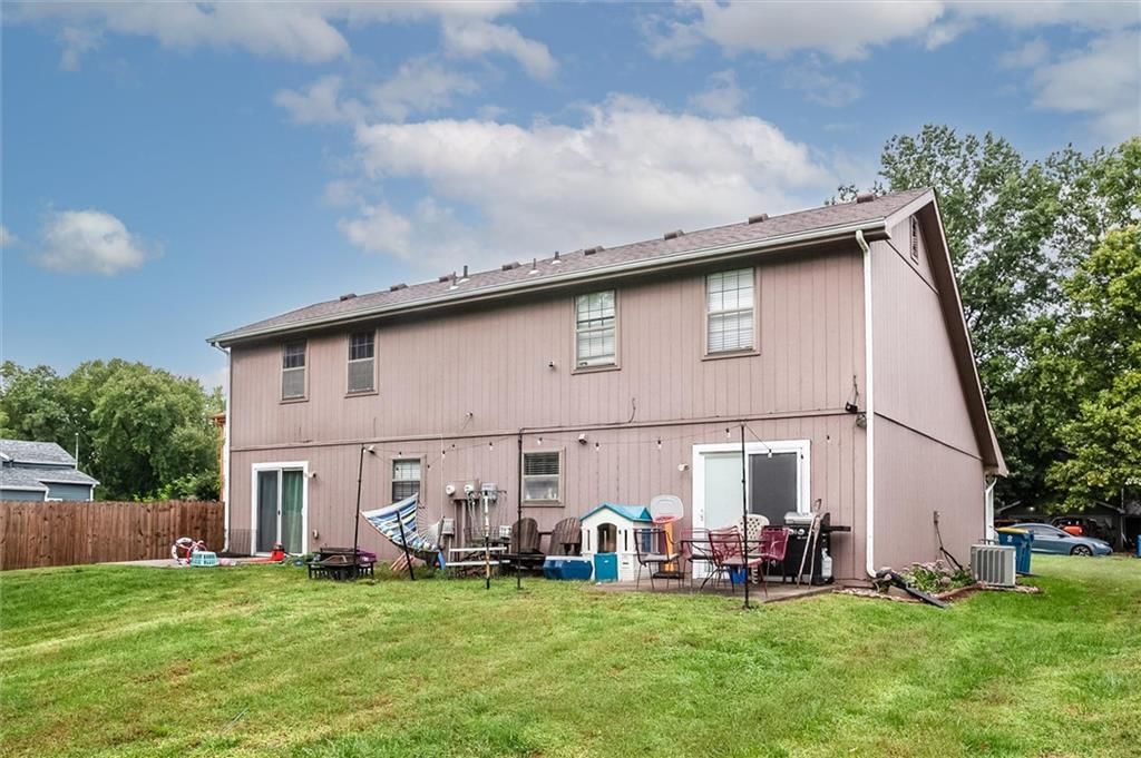 Photo 30 of 31 - 37 Cherry Street, Liberty, MO 64068
