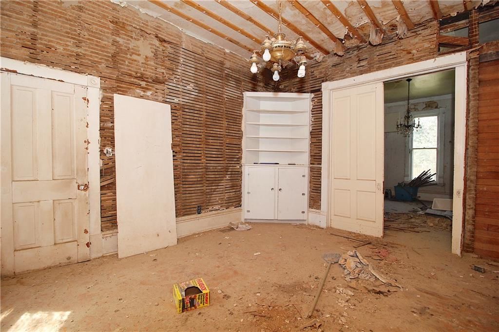 204 S Elm Street — photo 10