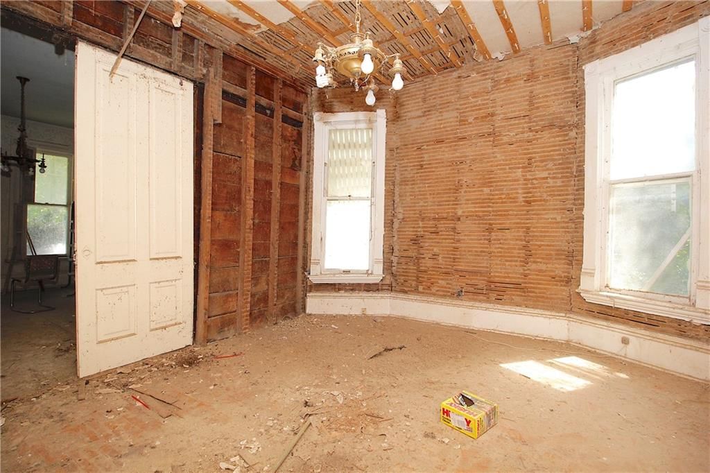 204 S Elm Street — photo 12