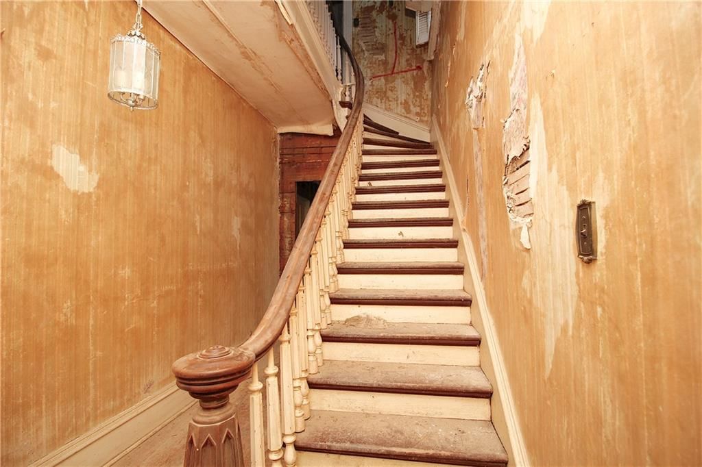 204 S Elm Street — photo 14