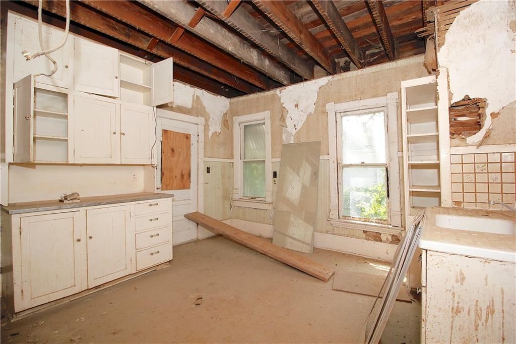 204 S Elm Street — photo 18