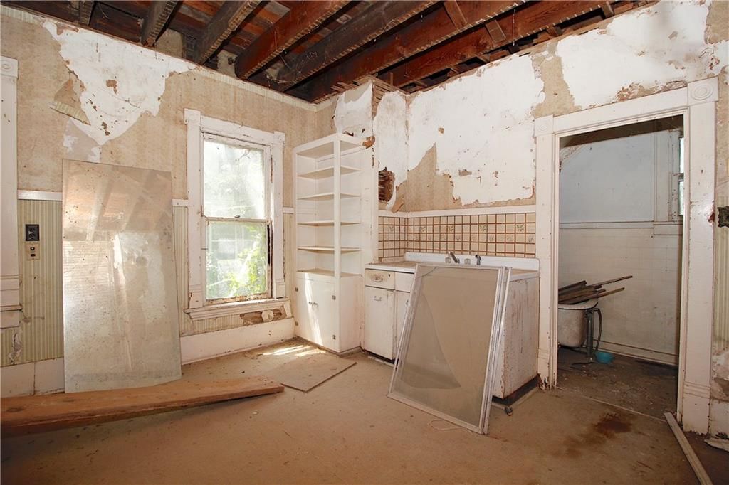 204 S Elm Street — photo 19