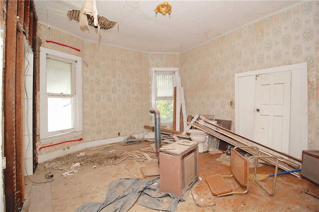 204 S Elm Street — photo 24
